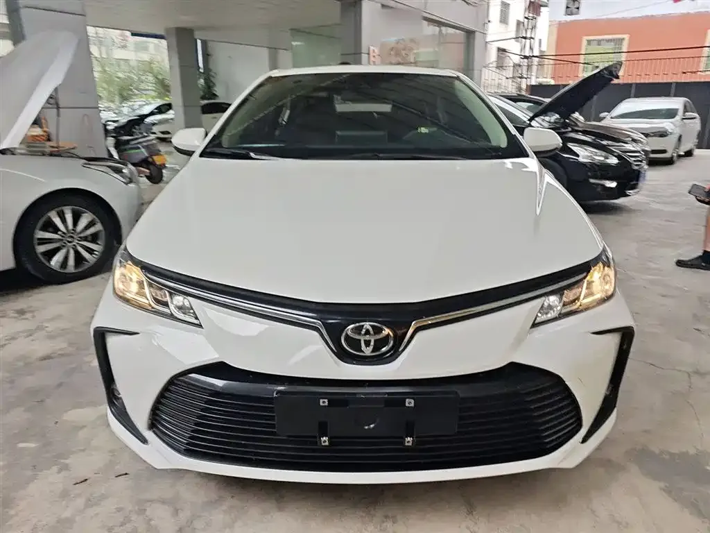 Toyota Corolla 2022 из CN, фото 3