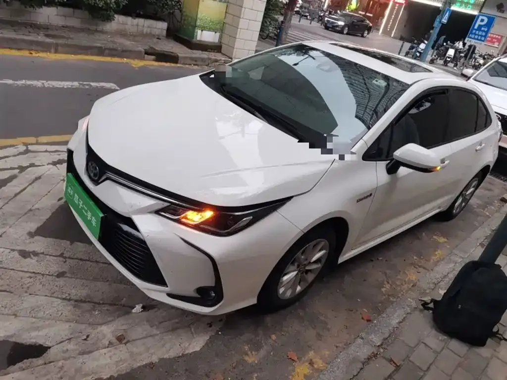 Toyota Corolla — фото 2