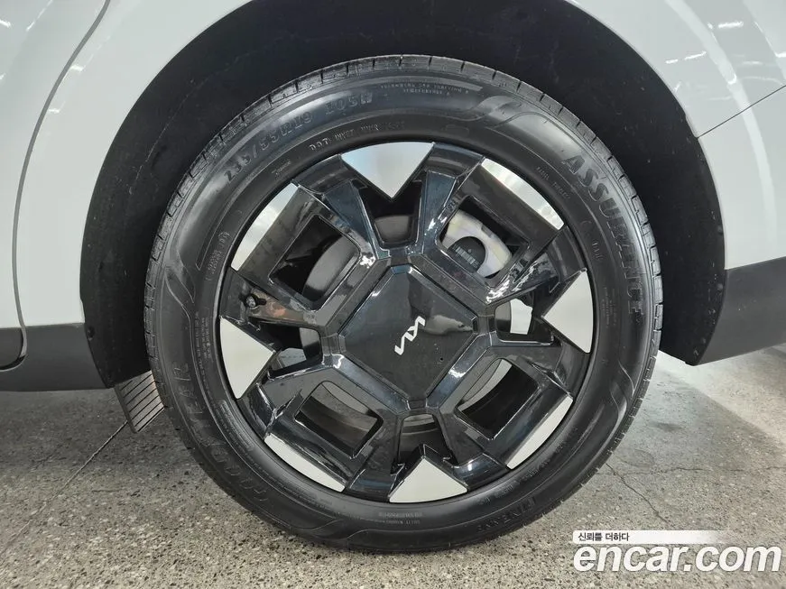 Kia Carnival — фото 10