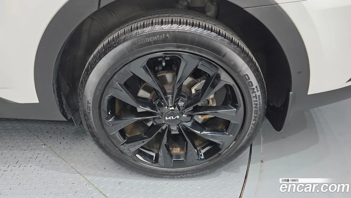 Kia Sorento — фото 5