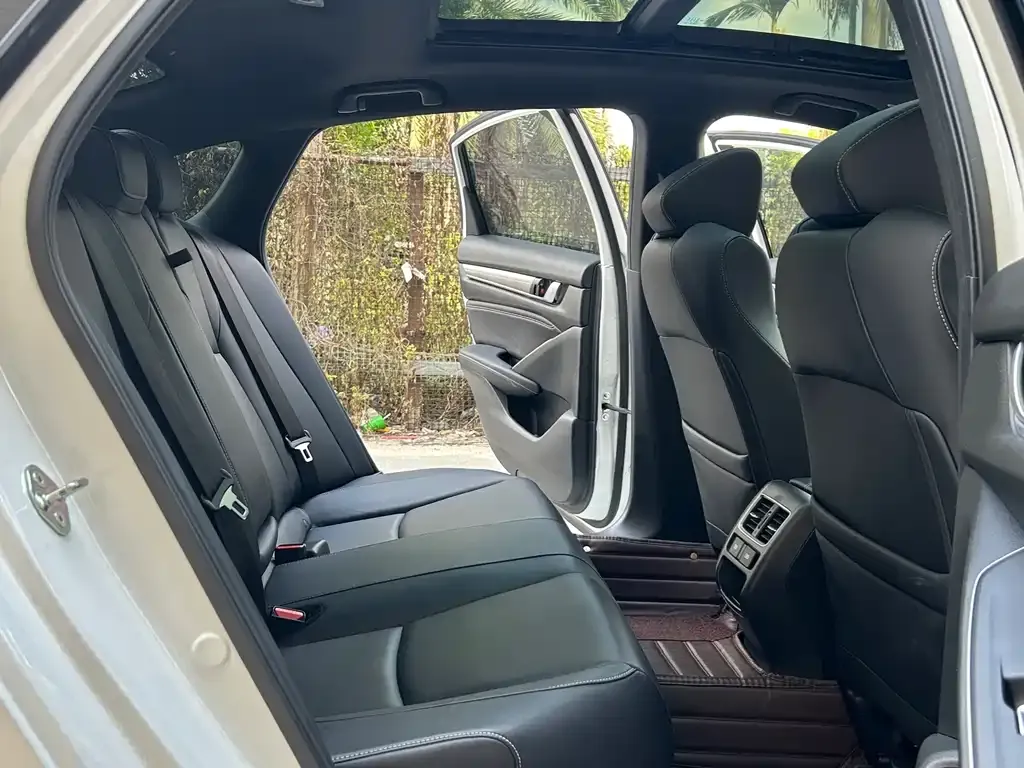 Honda Inspire — фото 9
