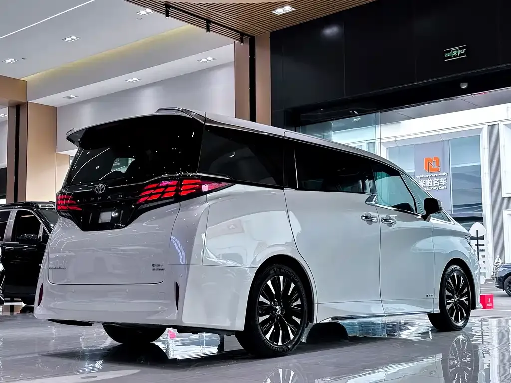 Toyota Alphard 2023 из CN, фото 6