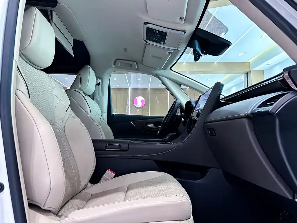 Toyota Alphard 2023 из CN, фото 8