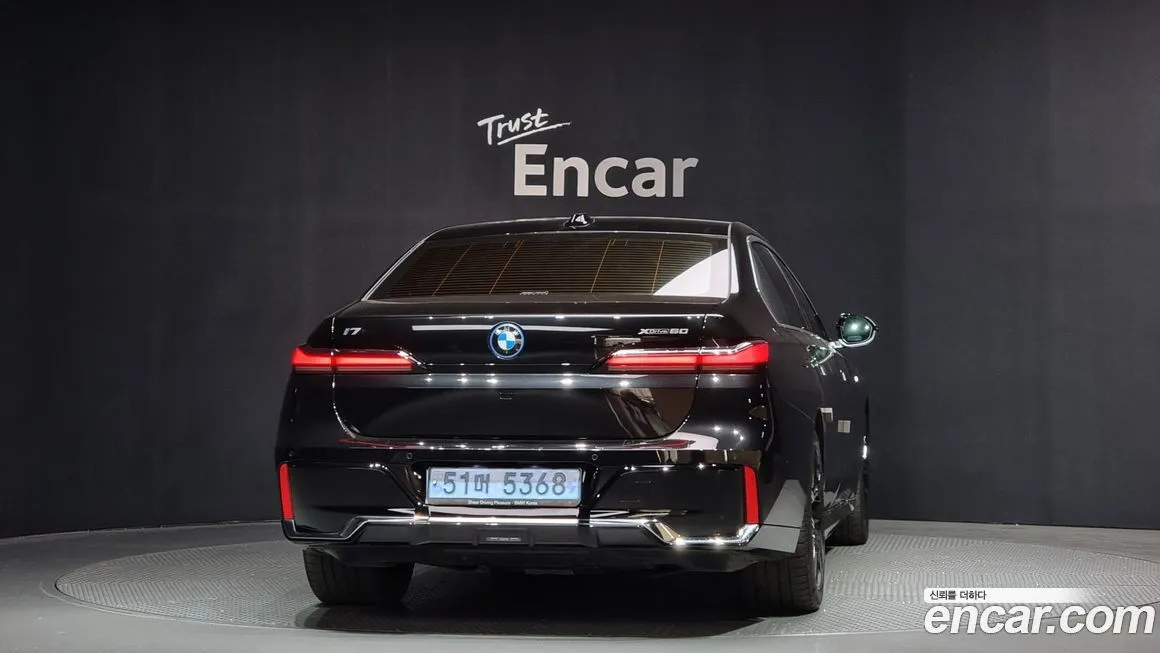 BMW i7 — фото 4