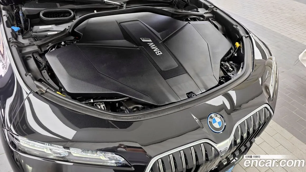 BMW i7 — фото 6