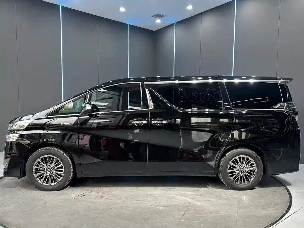 Toyota Vellfire 2023 из CN, фото 5