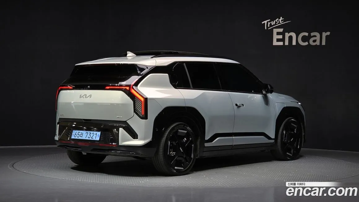 [object Object] EV3 2025 из KR, фото 2