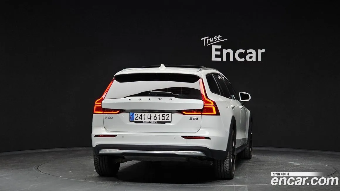 Volvo V60 — фото 4
