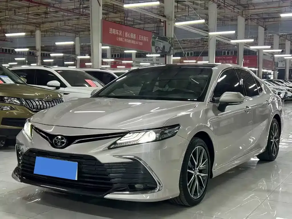 Toyota Camry 2022 из CN, фото 1