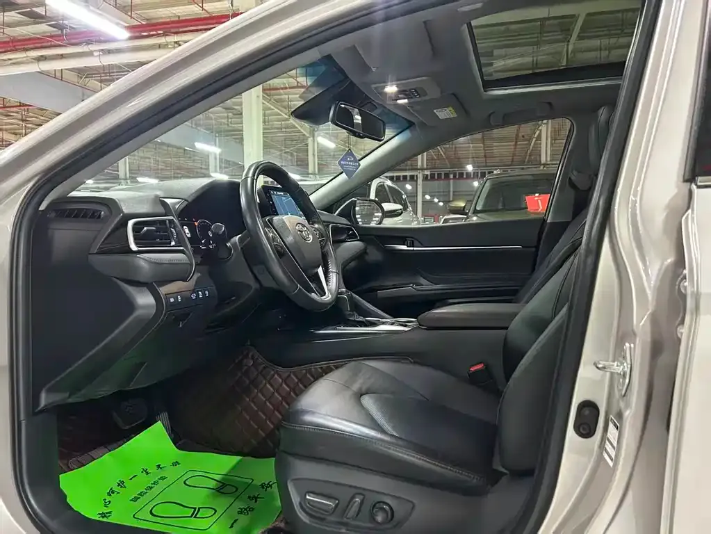 Toyota Camry 2022 из CN, фото 4