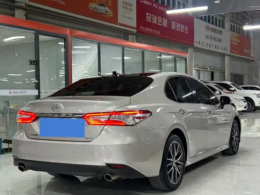 Toyota Camry 2022 из CN, фото 9