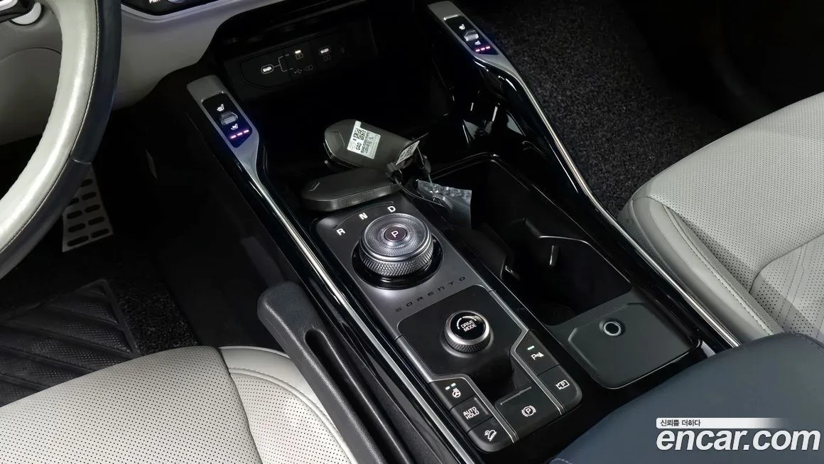 Kia Sorento — фото 9