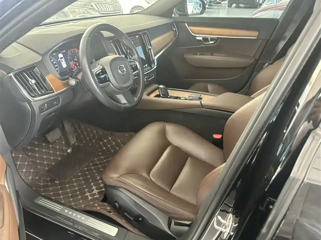 Volvo S90 — фото 10