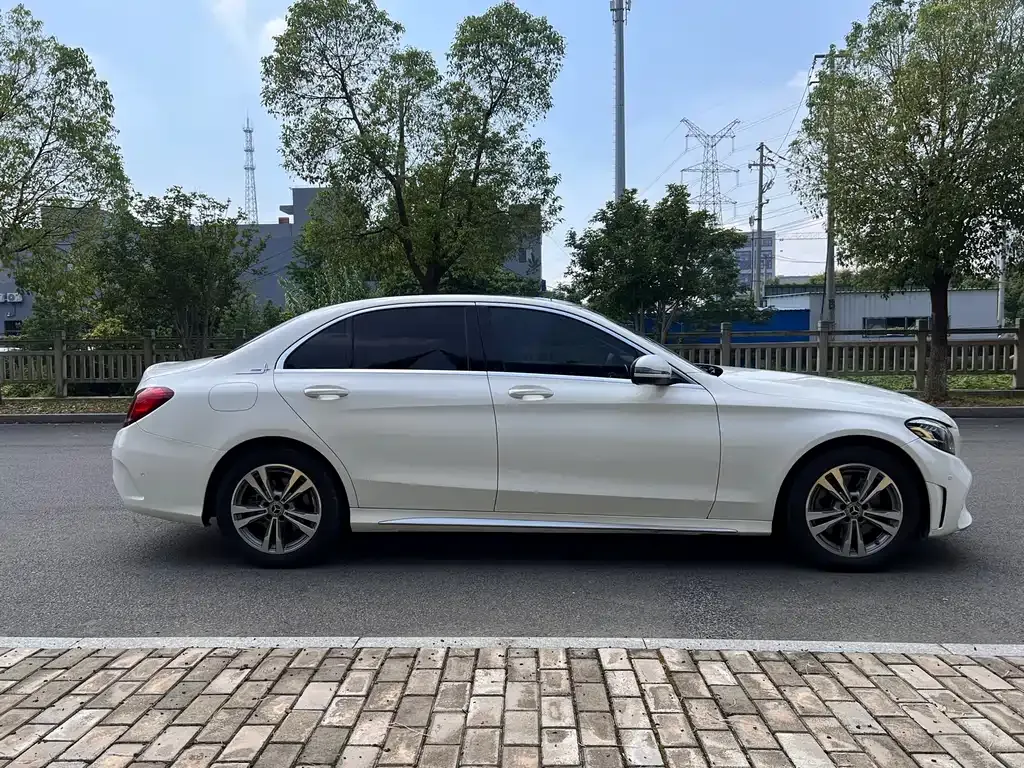 Mercedes-Benz C-Class — фото 4