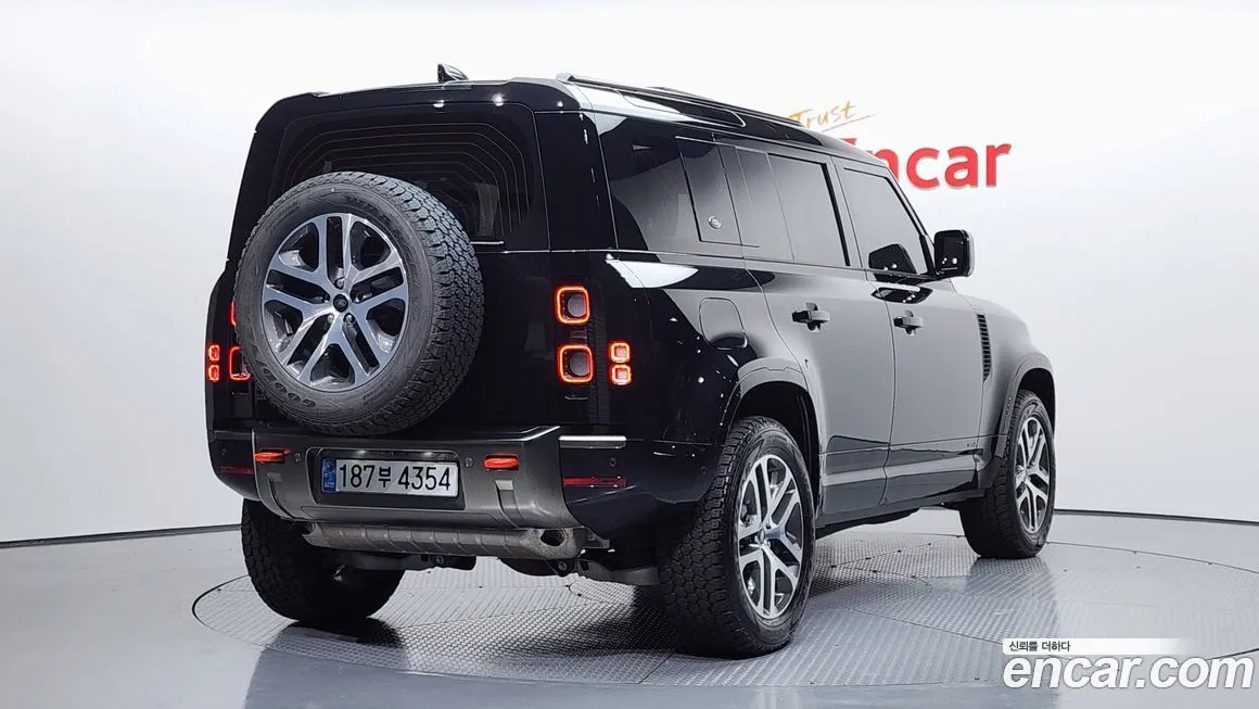 Land Rover Defender 2024 из KR, фото 2