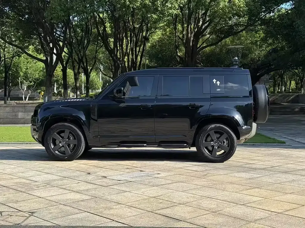 Land Rover Defender 2023 из CN, фото 3