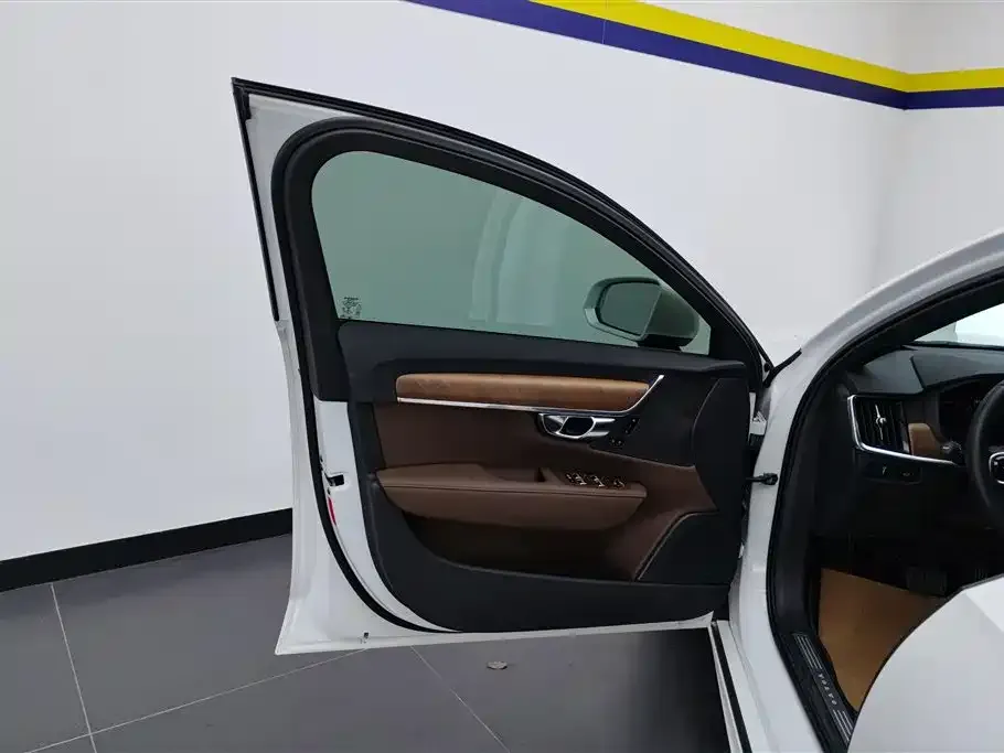 Volvo S90 2021 из CN, фото 6