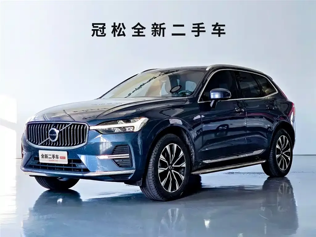Volvo XC60 — фото 1