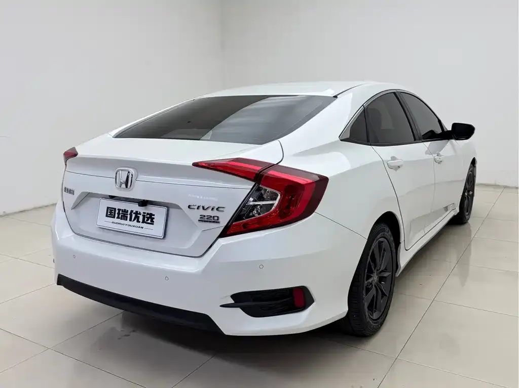 Honda Civic — фото 4