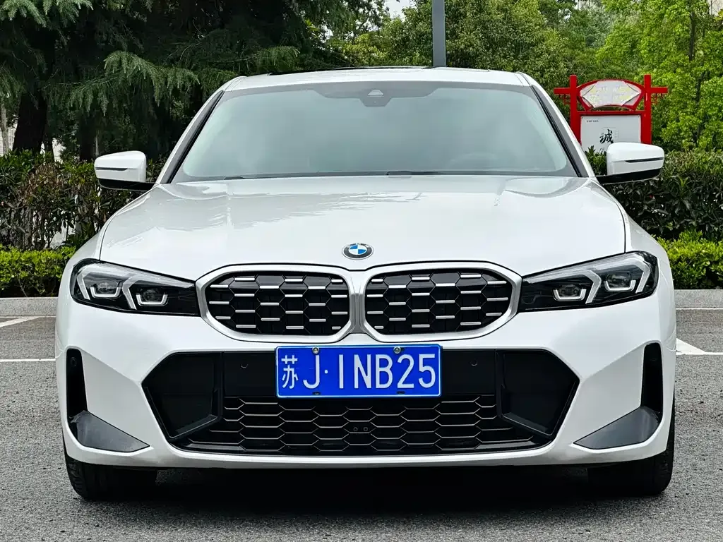 BMW 3 Series 2023 из CN, фото 2