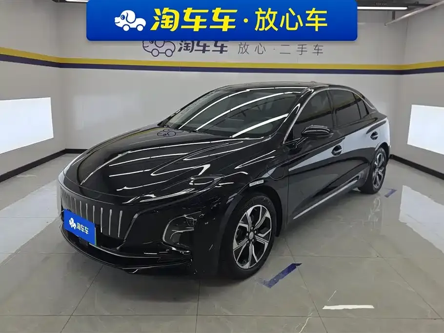 Hongqi E-QM5 — фото 1