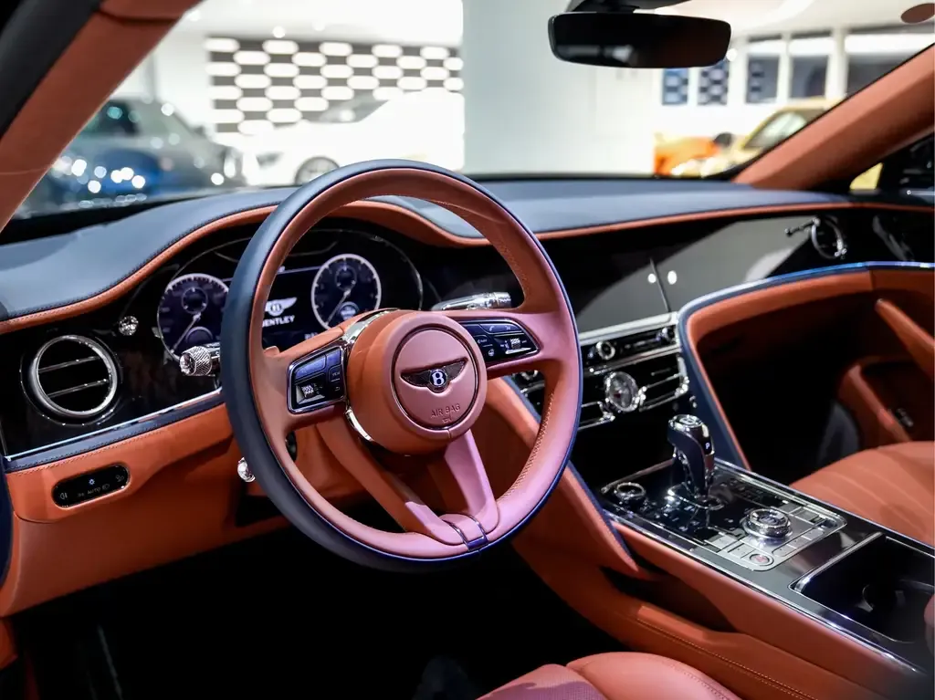 Bentley Flying Spur — фото 5