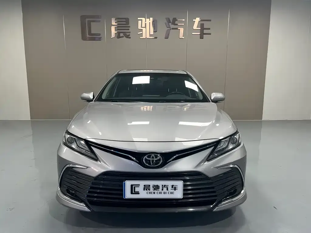 Toyota Camry 2022 из CN, фото 2