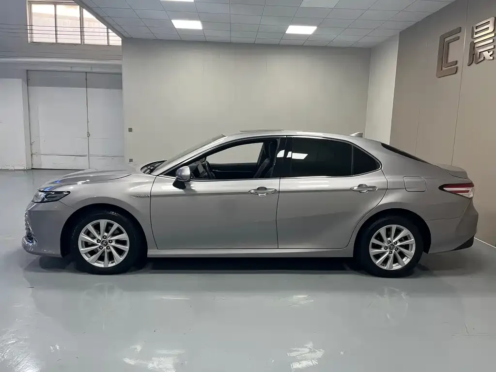 Toyota Camry 2022 из CN, фото 7
