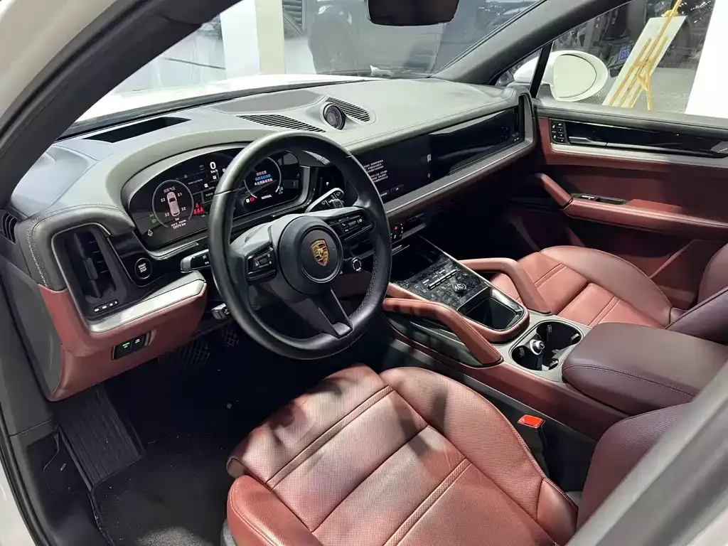 Porsche Cayenne 2024 из CN, фото 4