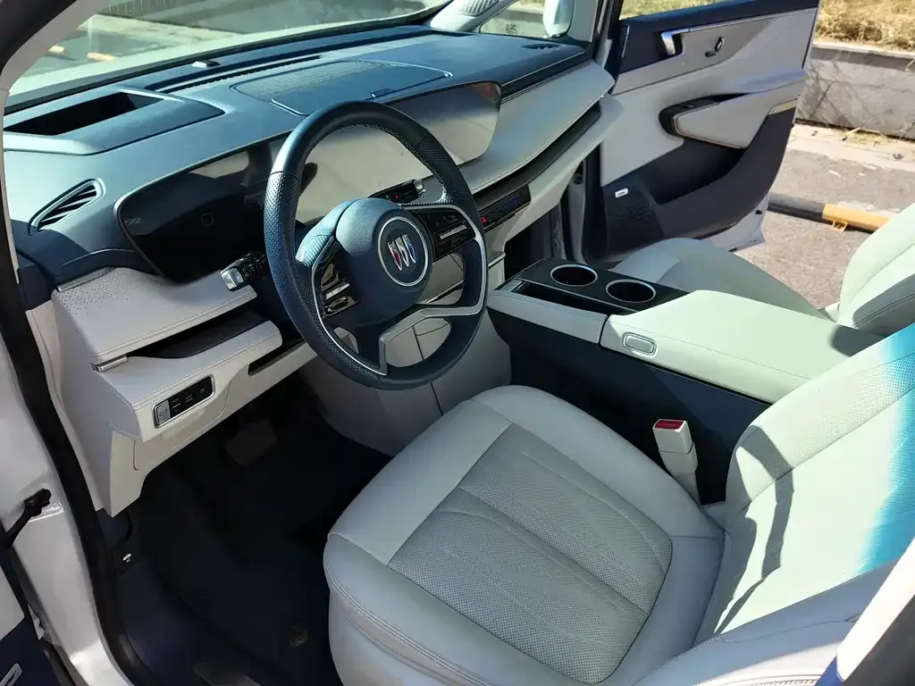 Buick GL8 Hybrid — фото 8