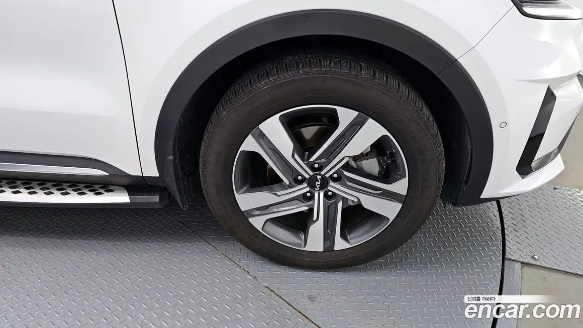 Kia Sorento — фото 5