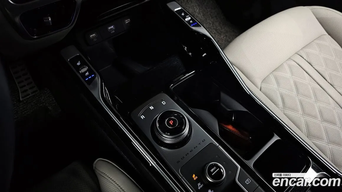 Kia Sorento — фото 9