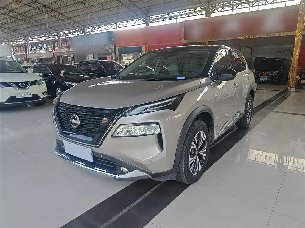 Nissan X-Trail 2023 из CN, фото 1