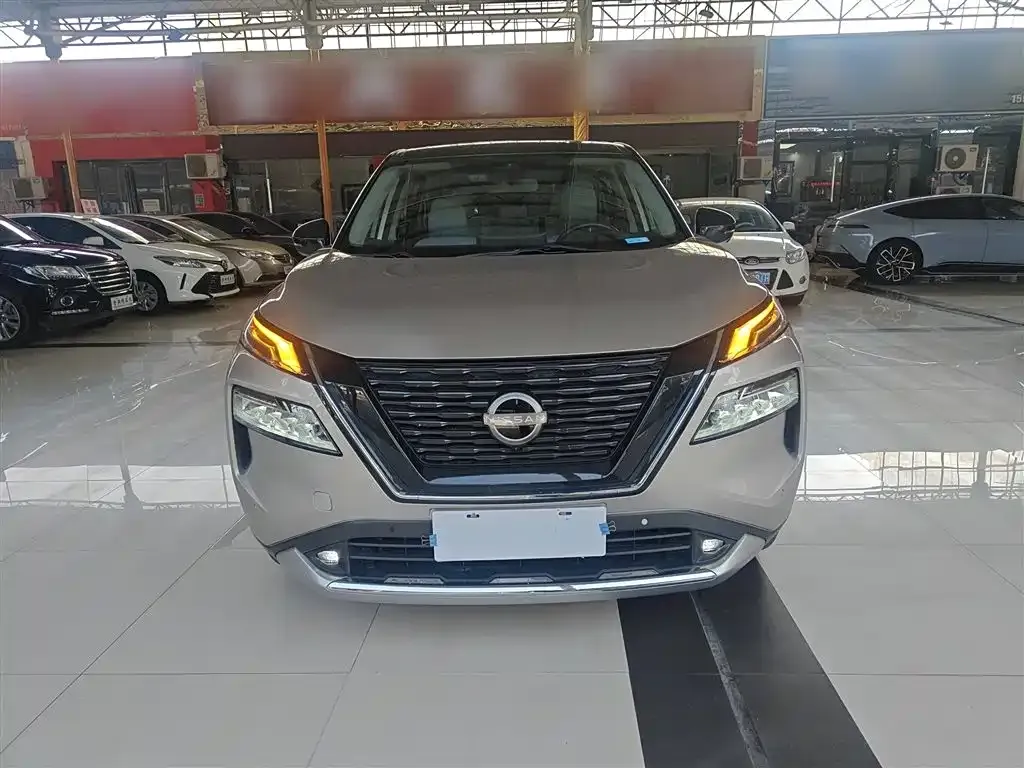 Nissan X-Trail 2023 из CN, фото 3