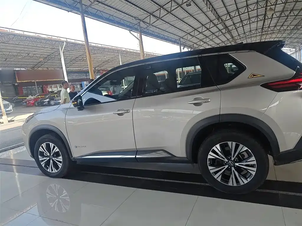 Nissan X-Trail 2023 из CN, фото 5