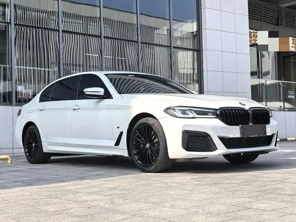 BMW 5 Series — фото 3