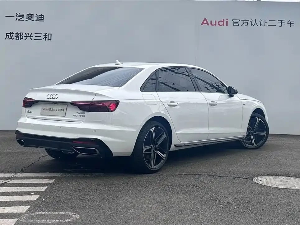 Audi A4L 2025 из CN, фото 4