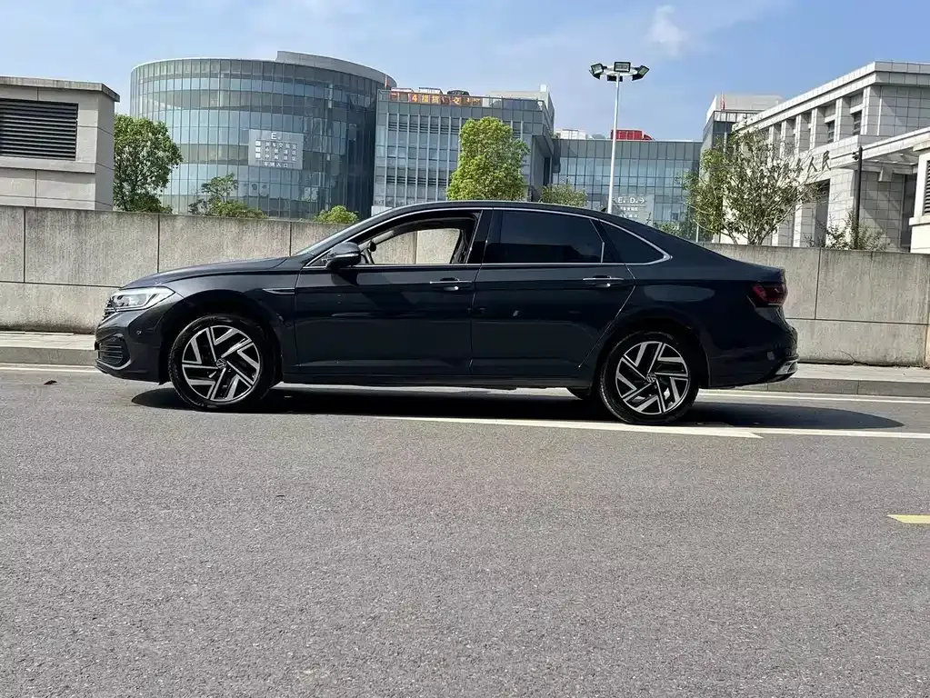 Volkswagen Sagitar 2023 из CN, фото 4