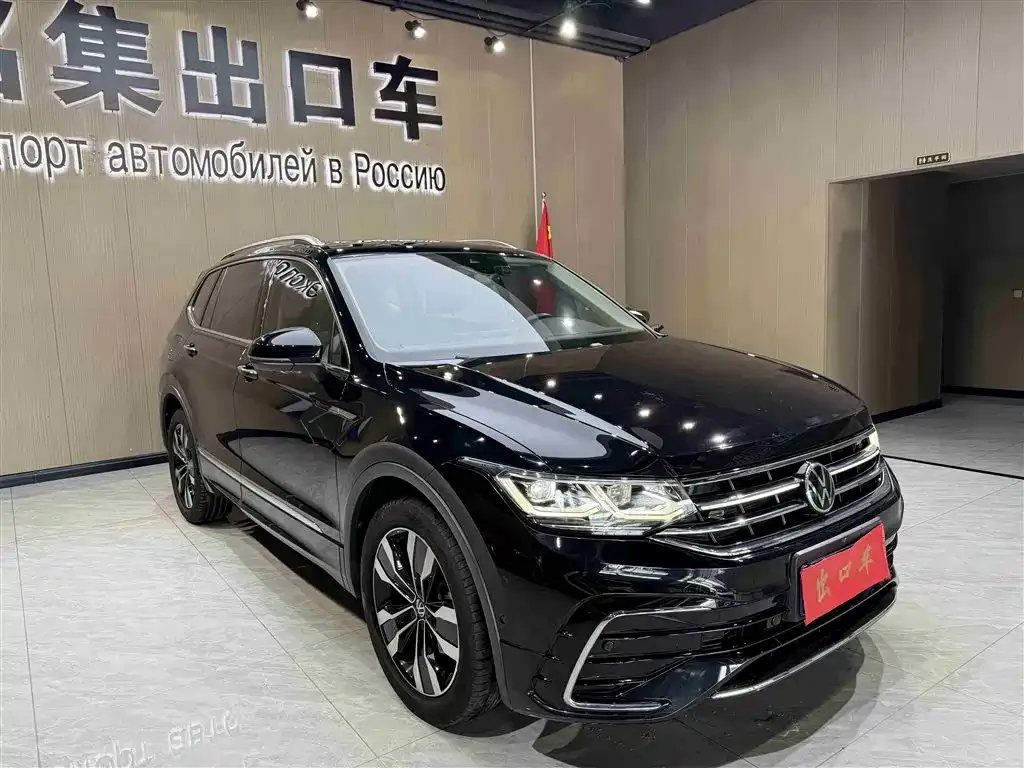 Volkswagen Tiguan L — фото 3