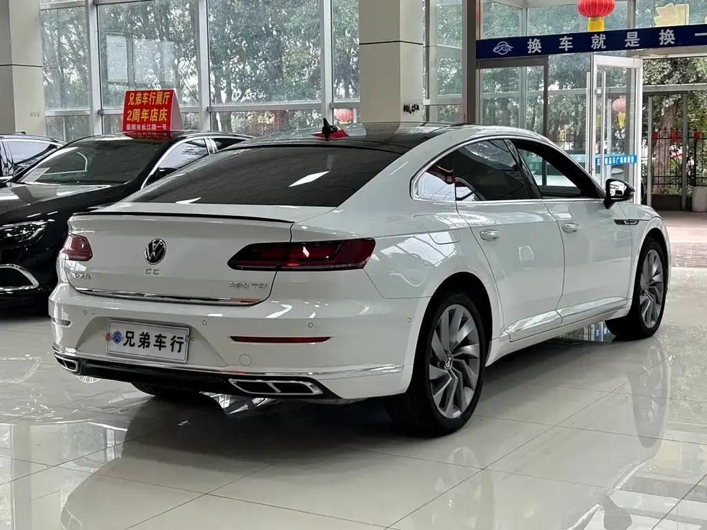 Volkswagen CC 2024 из CN, фото 9