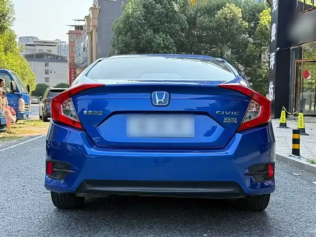 Honda Civic — фото 7