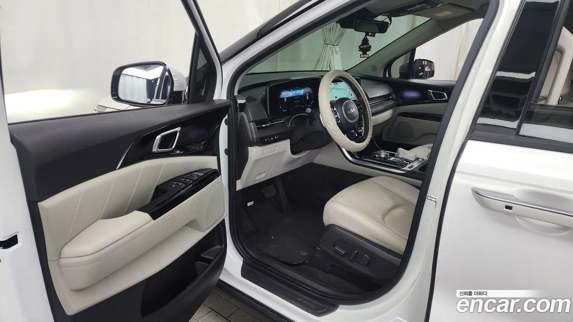 Kia Carnival — фото 10