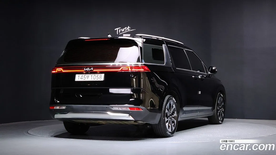 Kia Carnival 2023 из KR, фото 2