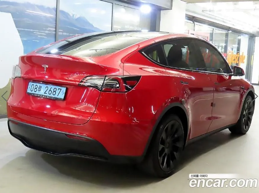 Tesla Model Y — фото 4