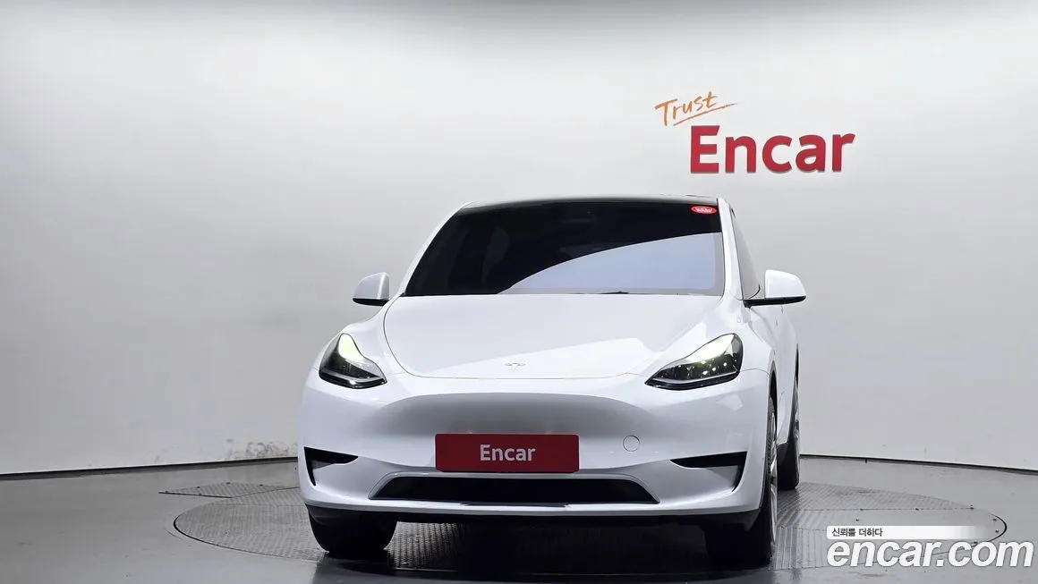 Tesla Model Y — фото 3