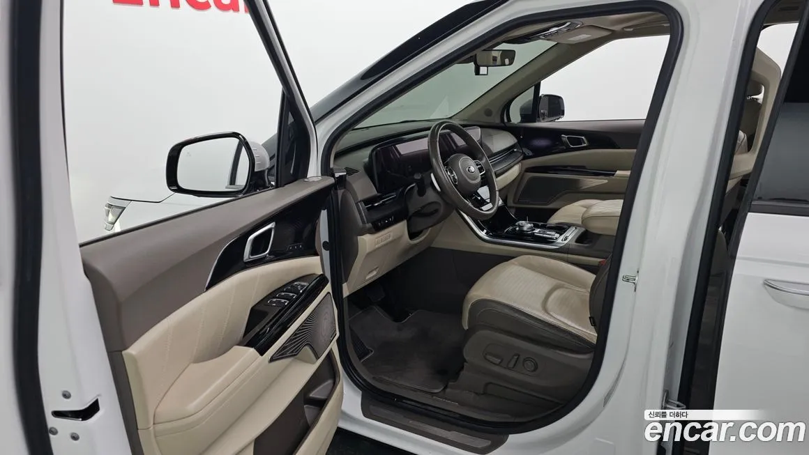 Kia Carnival — фото 10