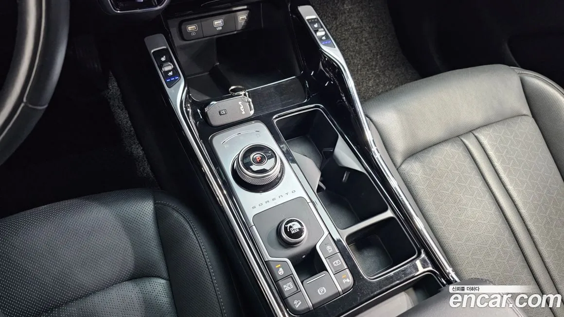 Kia Sorento — фото 9