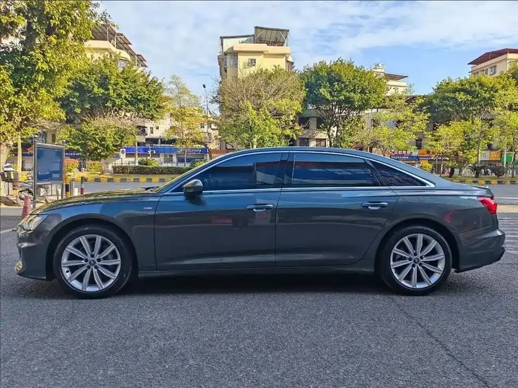 Audi A6L 2021 из CN, фото 5