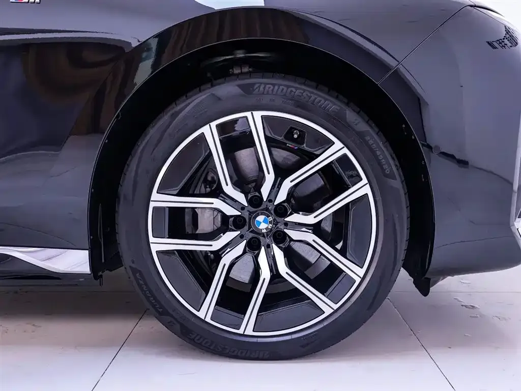 BMW i7 2024 из CN, фото 6