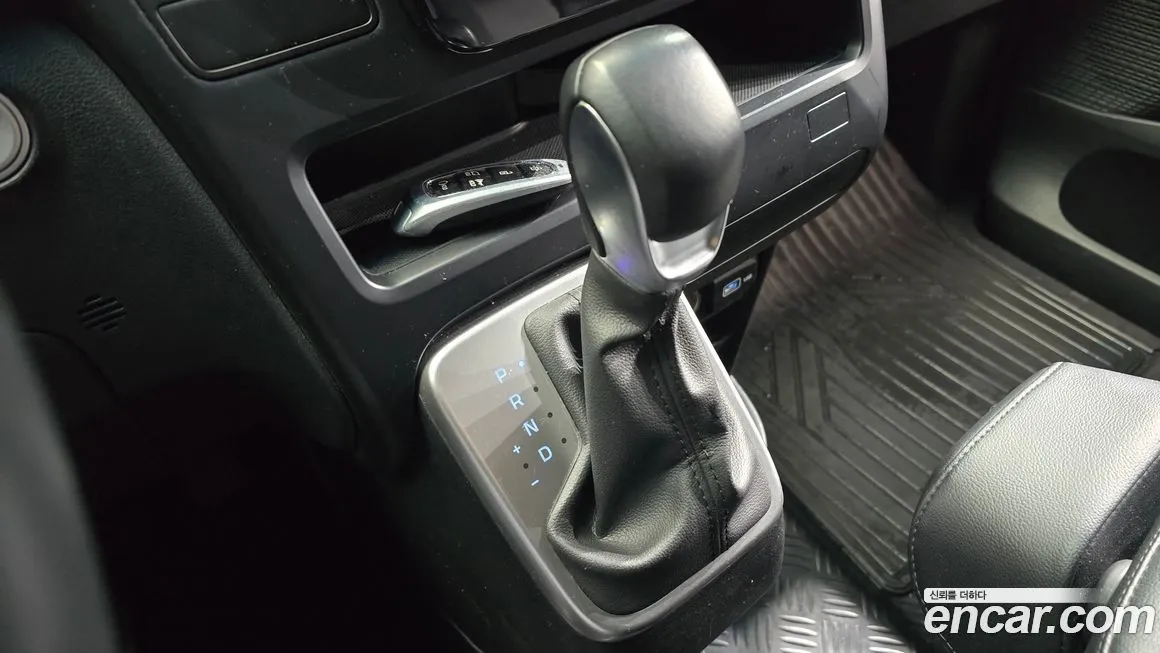 Hyundai Staria — фото 9